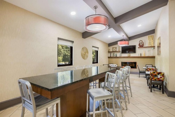 Best Western Asheville -Blue Ridge Parkway image 23